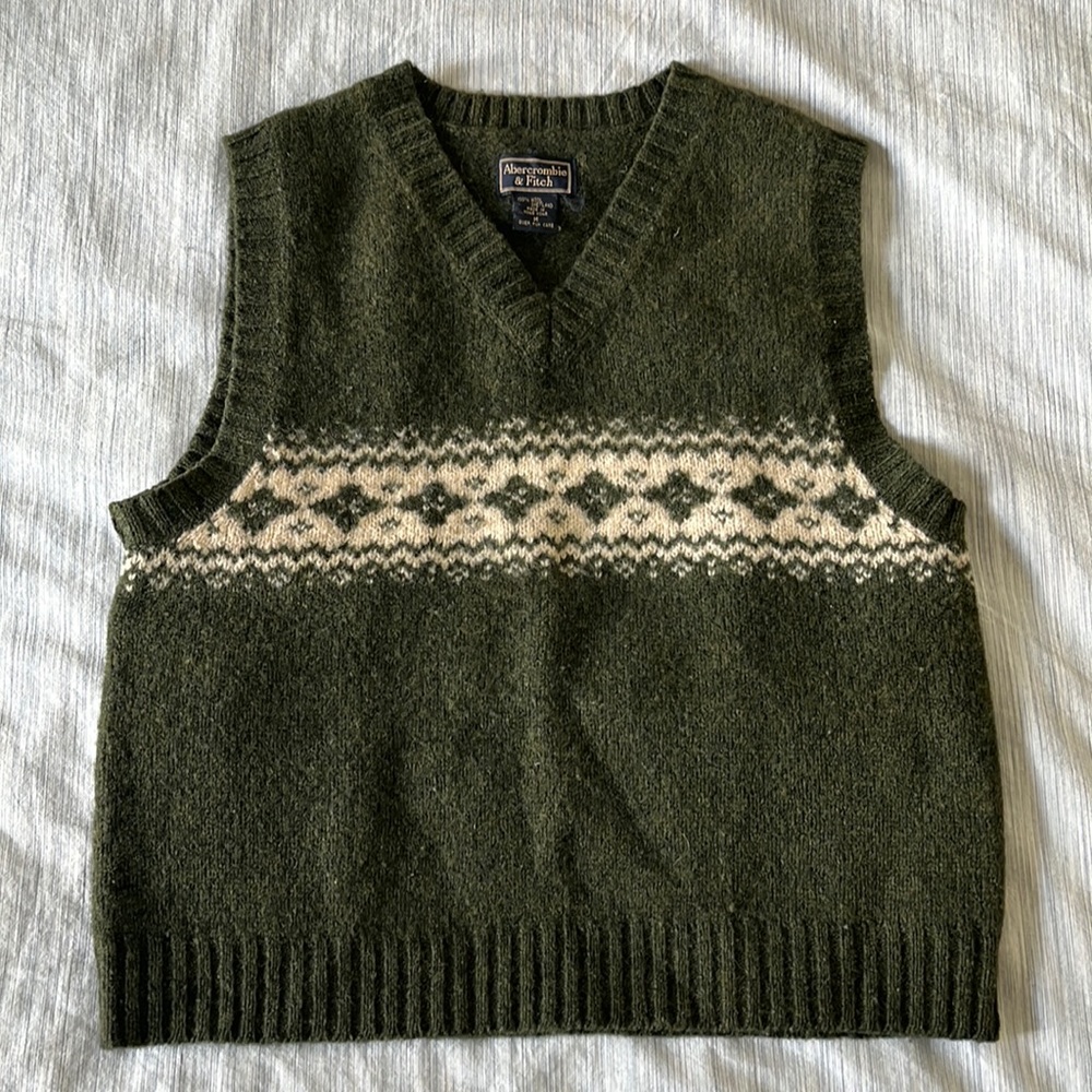 A + F 🦆 Y2K olive green fair isle sweater vest